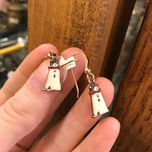 Vintage Jewelry - Tiny Enamel Lighthouse Earrings Adorable!! Vintage Jewelry - Tiny Enamel Lighthouse Earrings Adorable!!